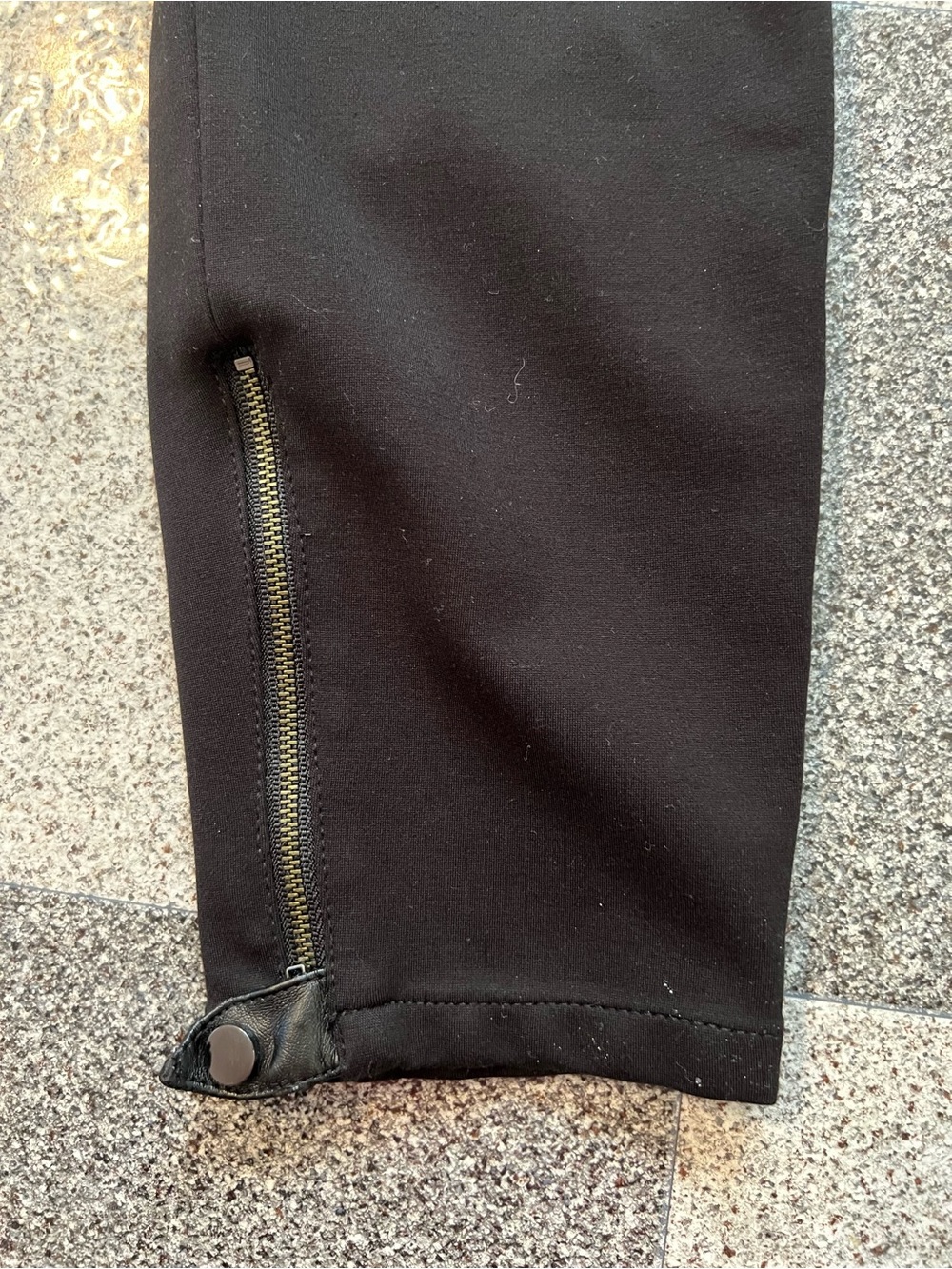 White House Black Market Women's Black Ankle Zip Skinny Pants Size 8R - Picture 6 of 9